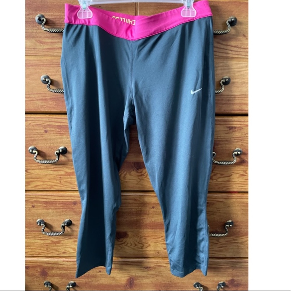 Nike Dri-Fit Grey Crop Leggings